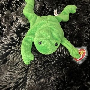 Ty Green Frog Stuffed Animal